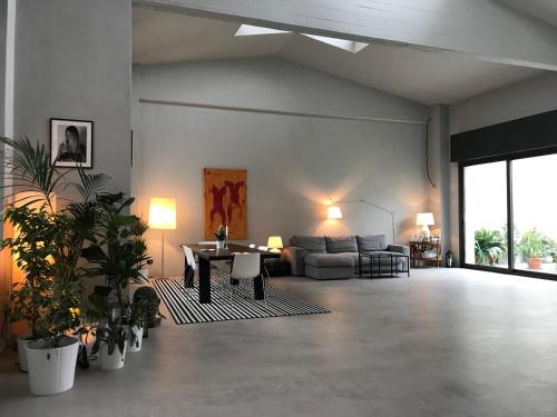 Loft Navigli With Private Garden, Milan