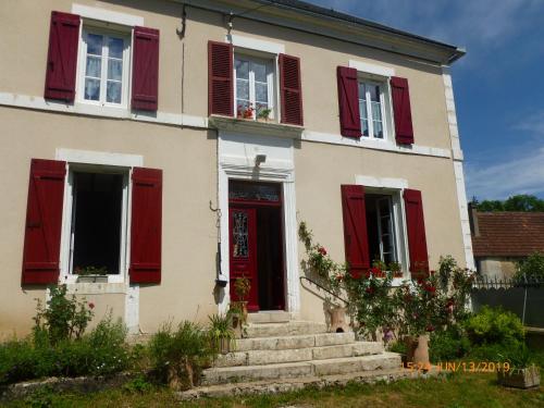 Accommodation in Druyes-les-Belles-Fontaines