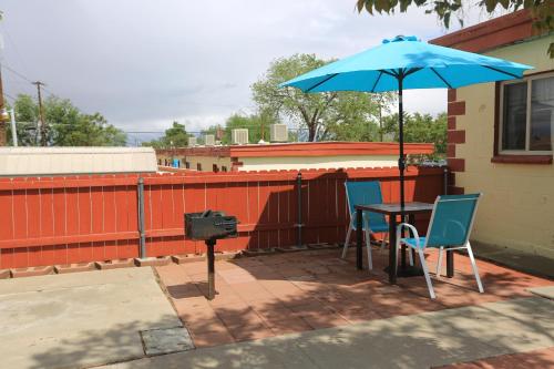 Red Rock Motel and Dam Motel Room Type - Queen Studio