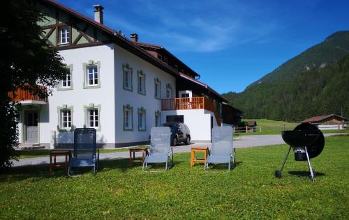 De nussi's chalet 3 in Bach, Österreich
