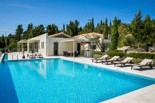 Aloni Villa - Contemporary Villa with Private Pool & Sea Views, Fiskardo