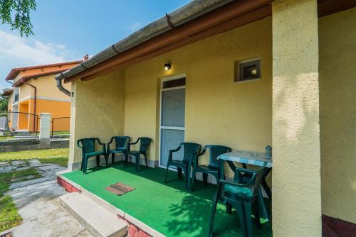 Two-Bedroom House image 8