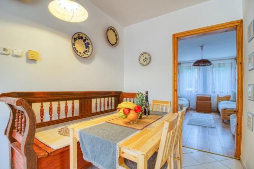  Völgyfürdő Apartman, Unterkunft in Eger