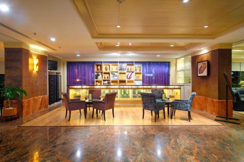 Pub/salon, Hotel Shangri-La in Kota Kinabalu