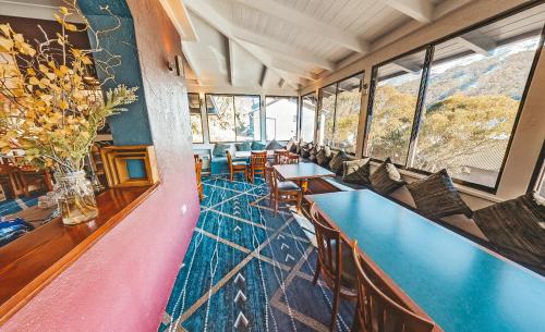 Bernti's Mountain Inn in เธรดโบวิลเลจ