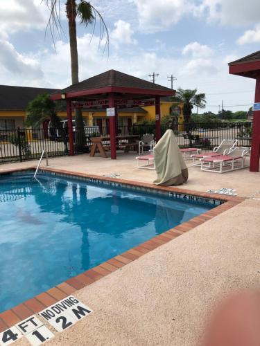 Los Fresnos Inn and Suites in Los Fresnos (TX)