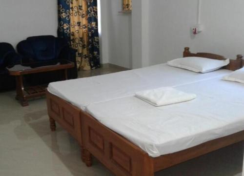 Mona Hotel