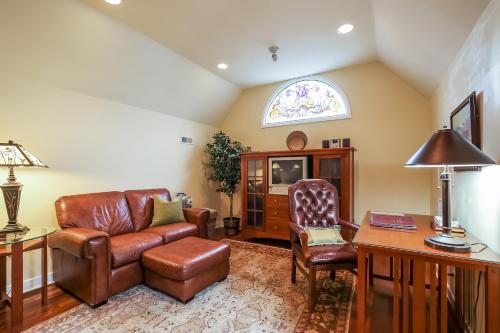 Harvey House Bed & Breakfast in Oak Park, USA