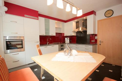 Kitchen, Gasteheim Anna in Langenfeld