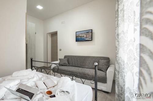 Opera Home Principe Umberto, Neapol