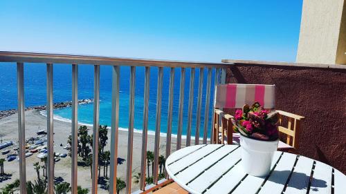 Atico estudio en 1°linea Almunecar - Almunecar