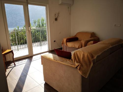 Apartments Montenegro Risan Čučković - image 11