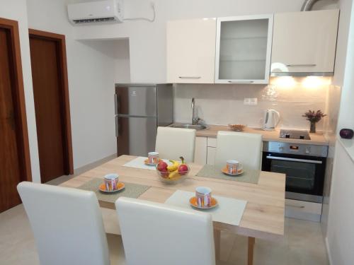  Apartment Maslina in Bibinje