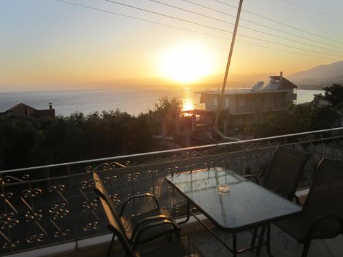 Blue Yard Apartments in Kalamata