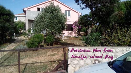 Petrovic Holiday Home, Pension in Borovići
