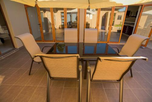 PeaconWood Boutique Villa in Palapye