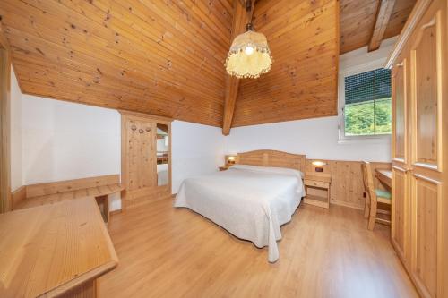 Double Room with Small Double Bed