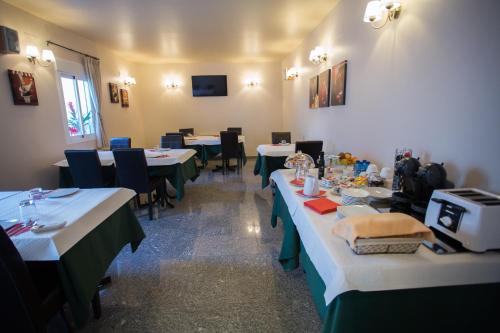 Restorāns, Casa Rural La Casona in Urrea de Gaen