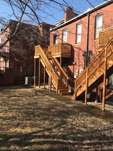 Luxury Apt w/ Spectrum Mood Lighting - Historic Cherokee Street Antique Row near Anheuser-Busch Sörfőzde