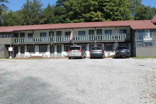 Happy Bear Motel - Accommodation - Killington