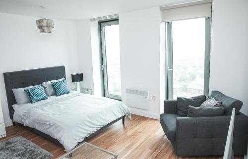 Studio Apartments Free street parking subject to availability