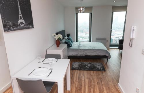 Studio Apartments Free street parking subject to availability