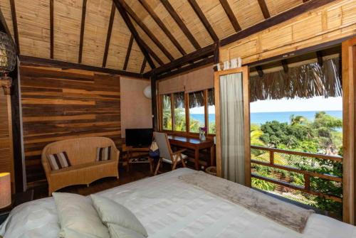 3 bedrooms, 5 beds