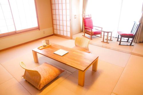 Standard Japanese-Style Room with Shared Bathroom - Non-Smoking