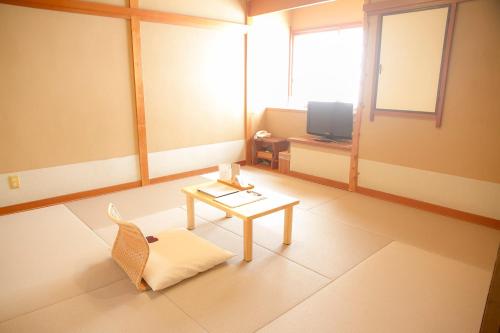 Japanese-Style Economy Room with Shared Bathroom