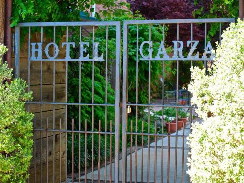 Hotel Garza - 정원