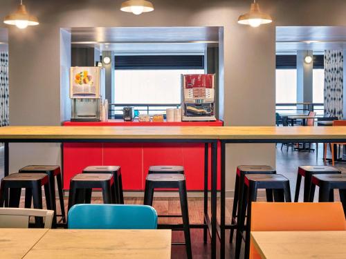 hotelF1 Paris Porte de Châtillon - image 4