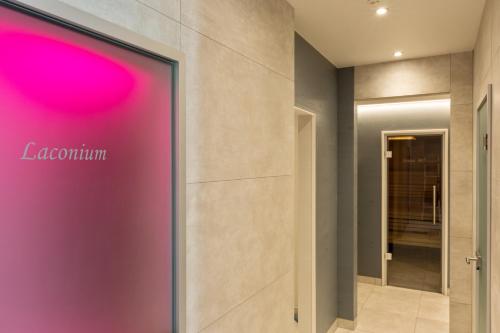205937895 Seehotel Villago