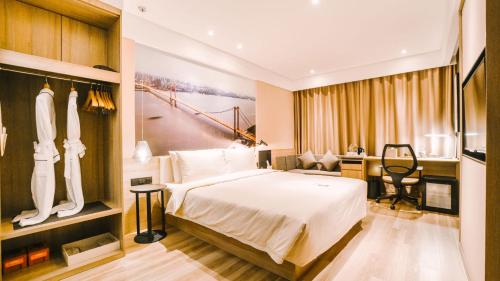 Atour Hotel Wuhan Changqing Road Branch