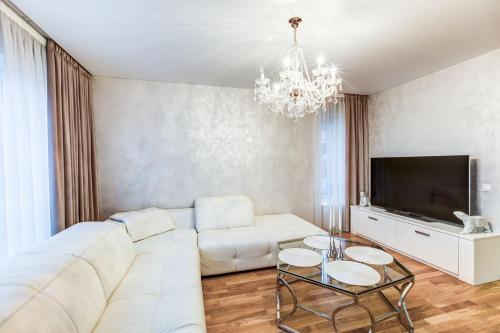 Pallasti Luxury Apartment