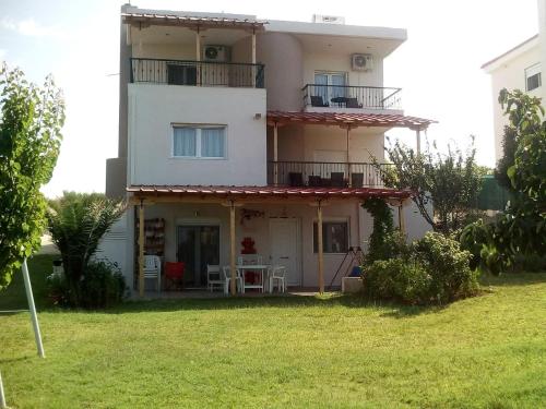  KOUFELIS HOUSE, Unterkunft in Flogita