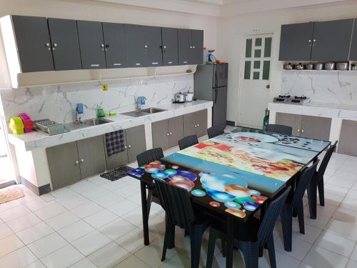 OMG Guesthouse Apartment for 6 in Samal District - Samal Island