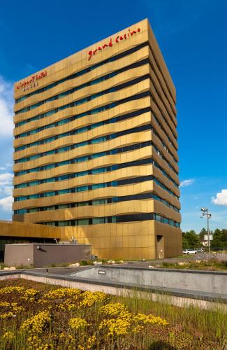 Airport Hotel Basel - Convenient & Friendly - image 7