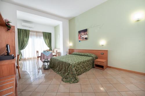 Camera, familiare, bagno privato, 5 letti