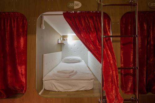 Nevsky Capsule Hotel Saint Petersburg