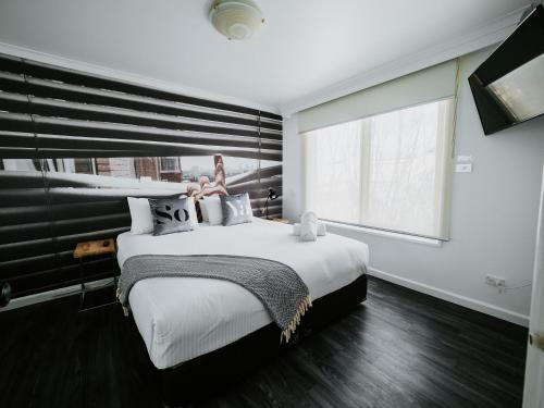 Standard One-Bedroom Apartment