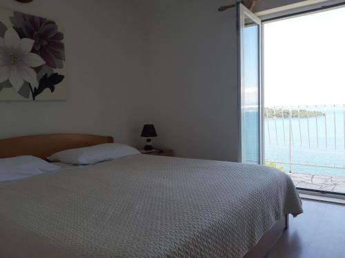  Apartment Mljet for family 5 in Sobra