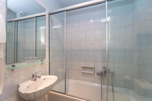 OPERA BLUE Hotel Gouvia Corfu - image 5