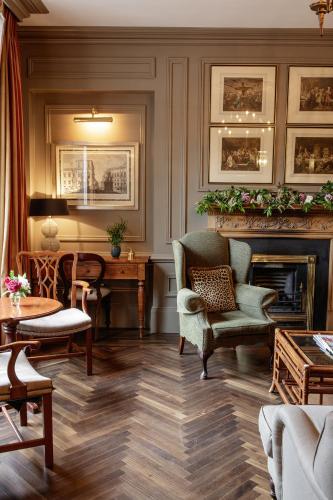 Pembroke Townhouse - image 5