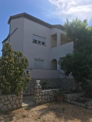  Apartmani Marica & Vlado in Barbat na Rabu