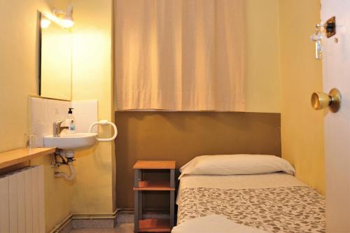 Hostal Bejar - image 7