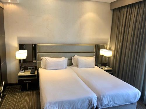Economy Room image 7
