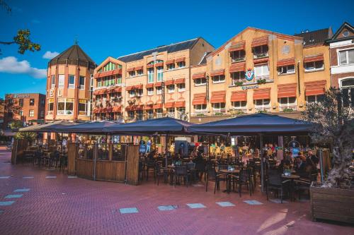 . Queen Hotel