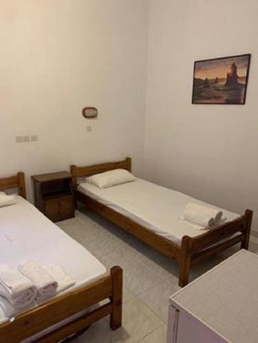 1 double bed