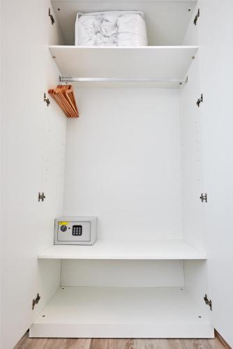 Panoramic Penthouse with Sea View image 4