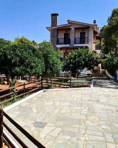  Koel Country House in Áno Almirí